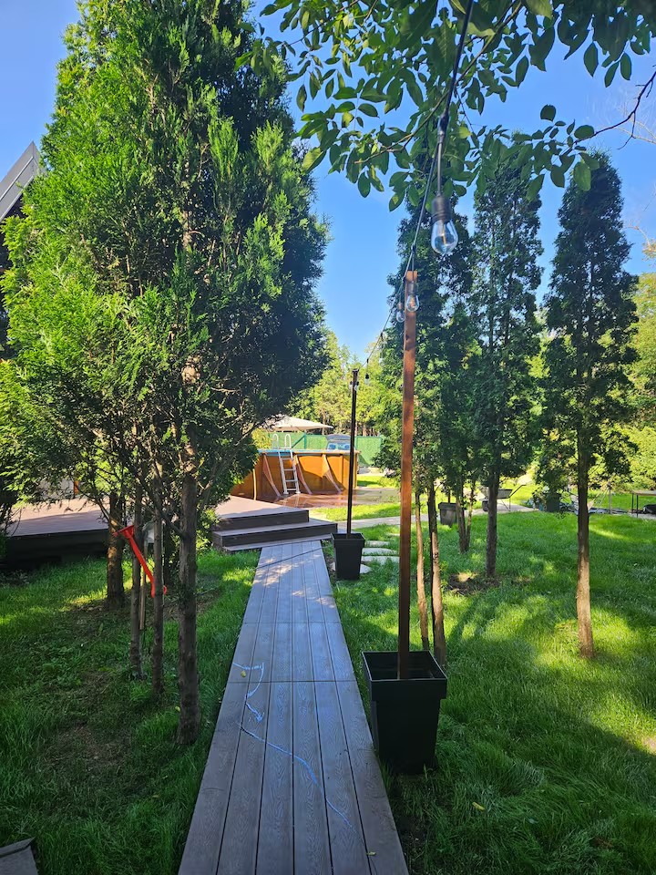 Staza u prirodi blizu Navas River House, Obrenovac